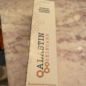 Alastin hydratint 2.6 oz Brand new, unopened